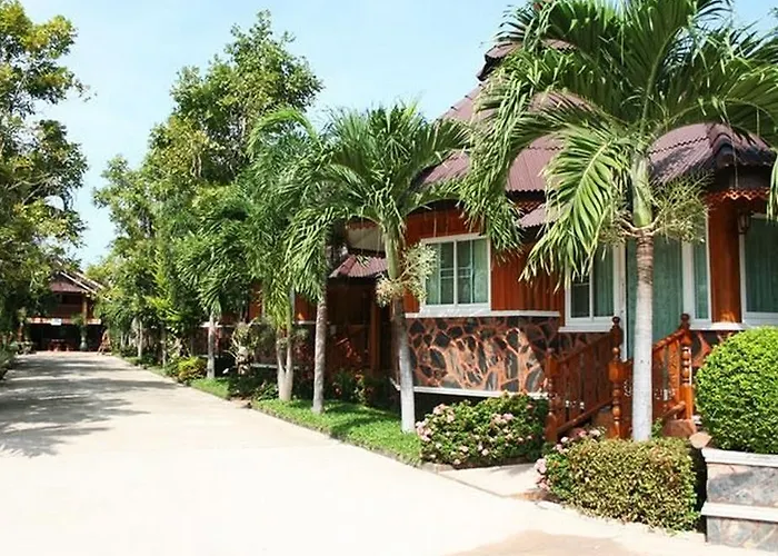 รีสอร์ท Ruen Sam Ran บ้านหนองคำ