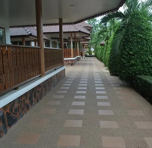 Ruen Sam Ran รีสอร์ท